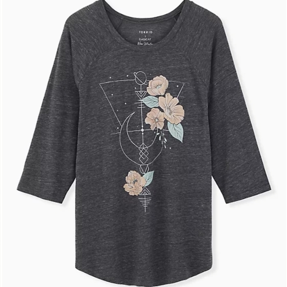 Torrid Size 6 Classic Fit Celestial Tee